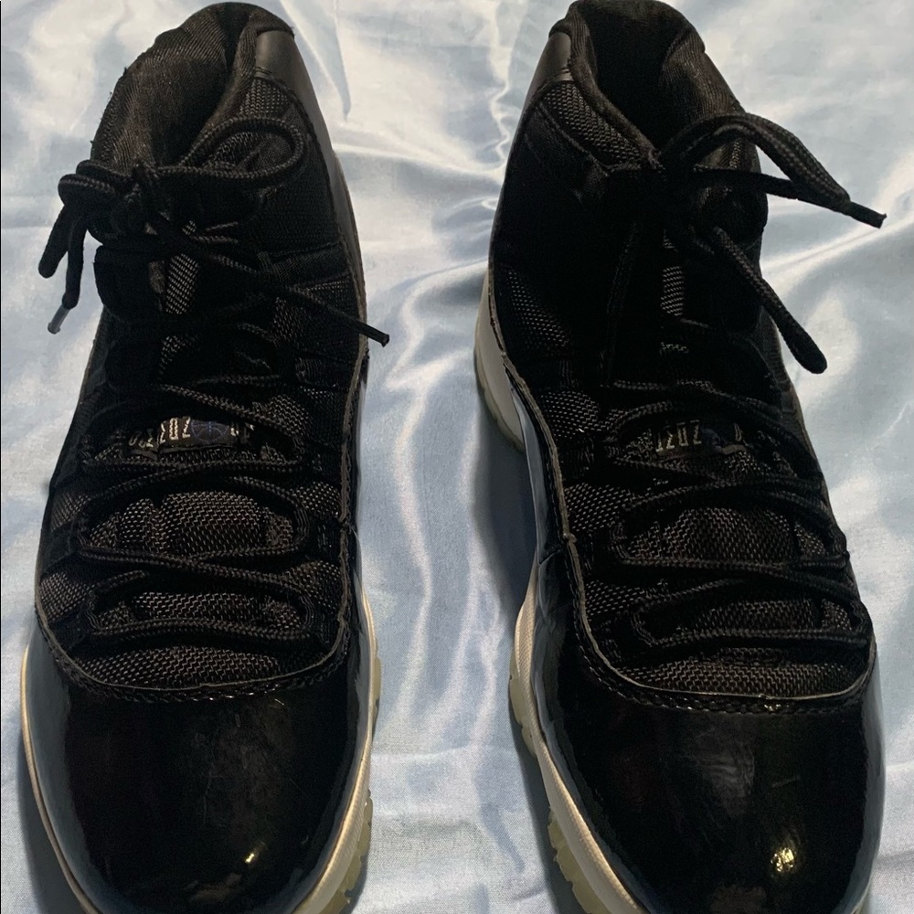 Men's Nike Air Jordan 11 XI Retro blue shoes